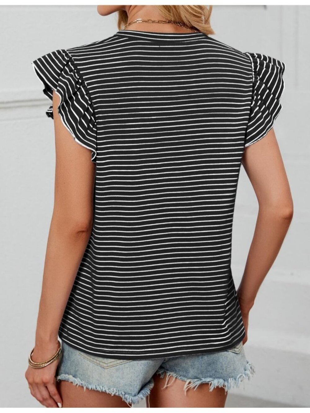 Women's T-Shirts Black Ruffle Short Sleeve Crew Neck Casual Blouses with Pocket - Picture 6 of 6